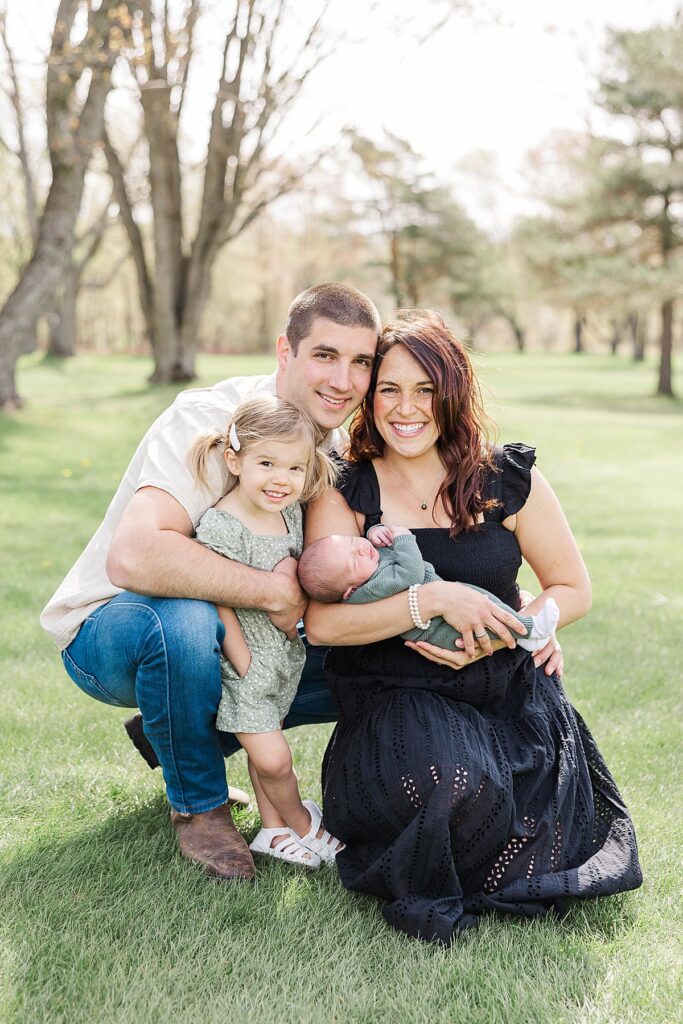 Lifestyle newborn photography focused on connection