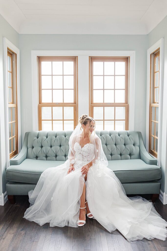 Emotional wedding day moments photographed at a Blue Sky Barn wedding