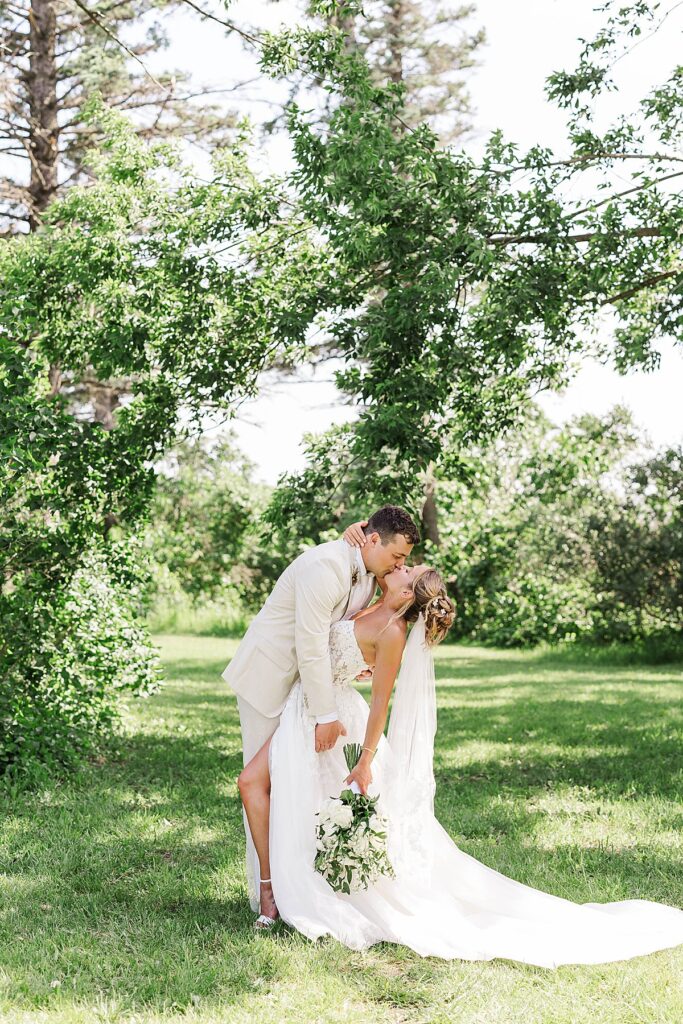 Candid wedding photography capturing genuine moments at Blue Sky Barn