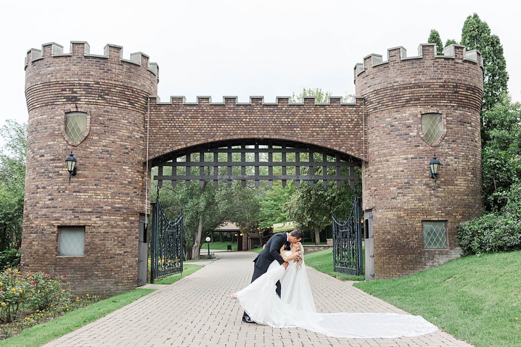 Wedding day moments at an Indianwood Country Club wedding